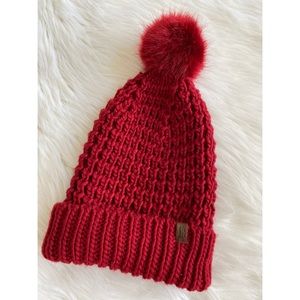 Roots Canada Winter Chunky Beanie Hat Red Pom Pom